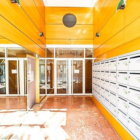 Appartement Cosy Avec Balcony And Garage-Charpennes Вийёрбан Экстерьер фото
